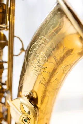 a close up of a saxophone bell