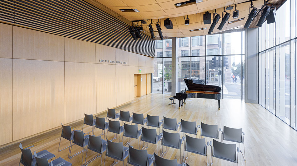 Cha Chi Ming set for a performance