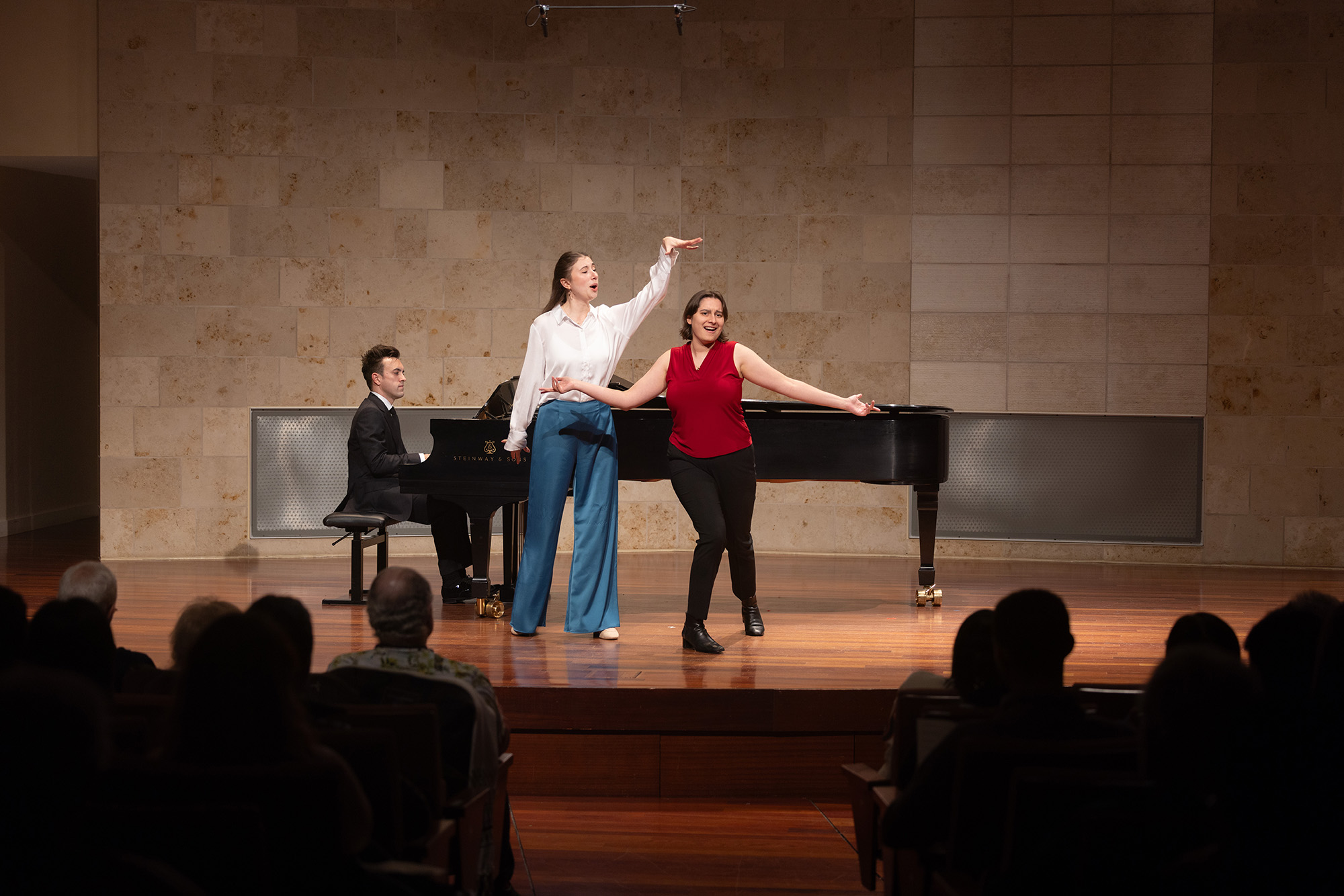 Natalie Sweeney and Carmen Voskuhl 