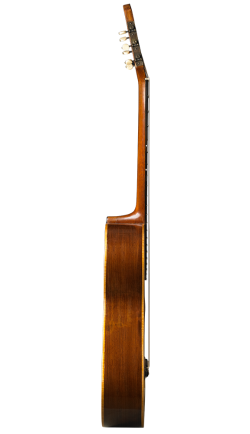 1910 Vicente Arias guitar side