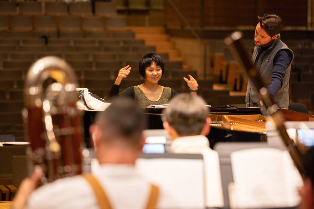 Yuja Wang conducts from the piano