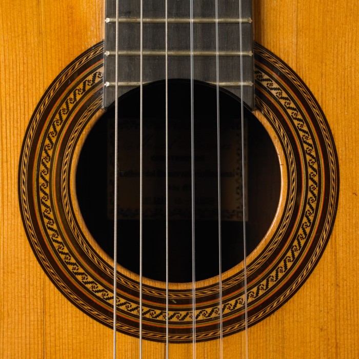 1912 Manuel Ramirez guitar rosette