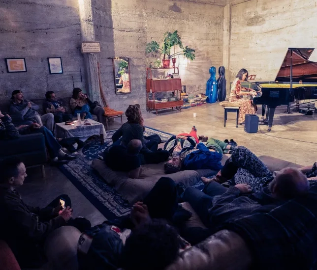 Atelier Kromatica.