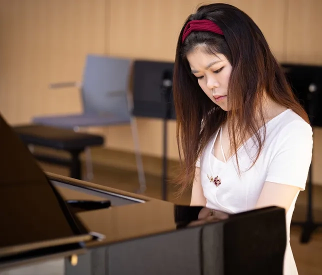 Helen Wu.