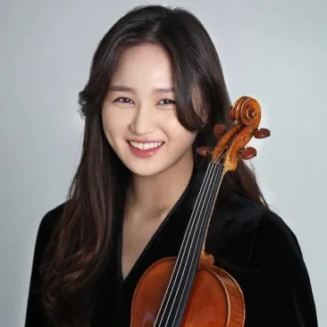 Jeeihn Kim.