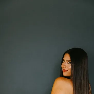 Cristina Villalobos.