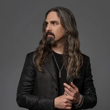 Bear McCreary (Credit: Ted Sun)