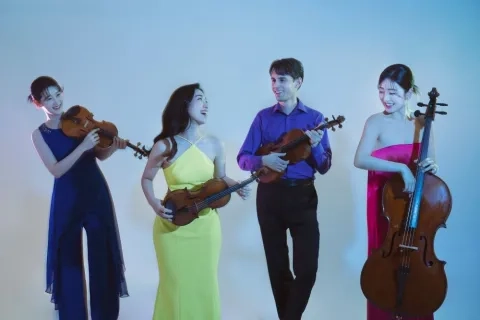esme quartet with their instruments