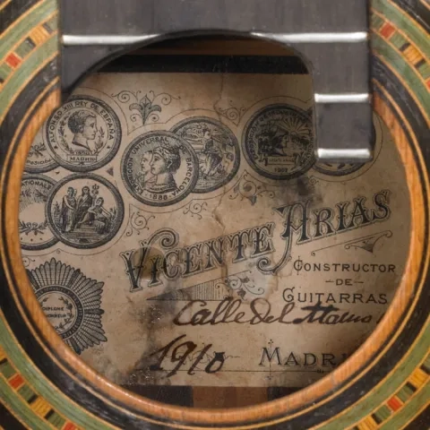 1910 Vicente Arias guitar label