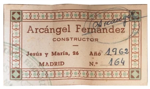 1962 Arcángel Fernández guitar label