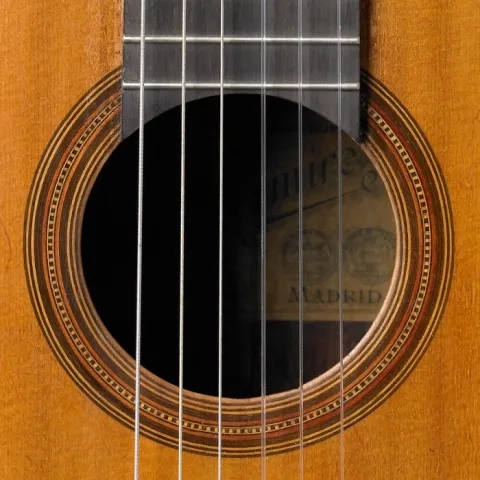 1901 José Ramirez I guitar rosette