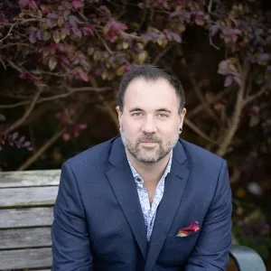 Robert Mollicone headshot