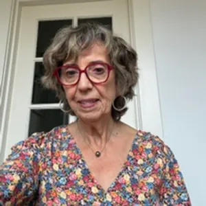 Muriel Barton headshot