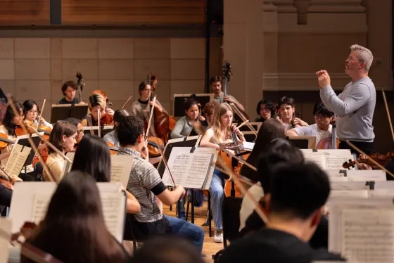 Edwin Outwater rehearses the SFCM Orchestra.