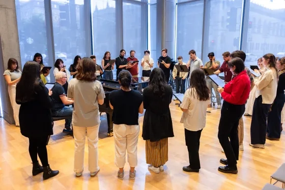 Students rehearse with Askonas Holt artis Craig Terry at piano. 