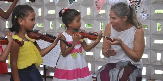 Ursula Nelius MM'95 brings music to Galle, Sri Lanka
