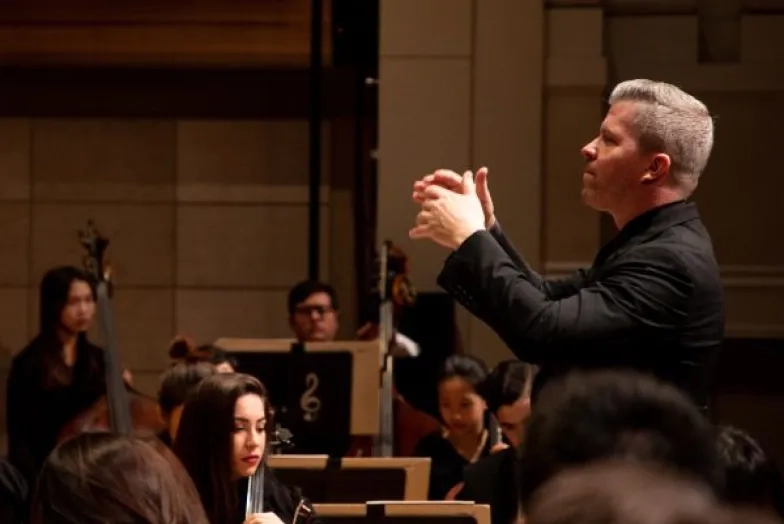 Edwin Outwater conducting SFCM Orchestra