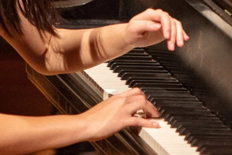 19-20-Performance-Calendar-Piano.jpg generic piano photo