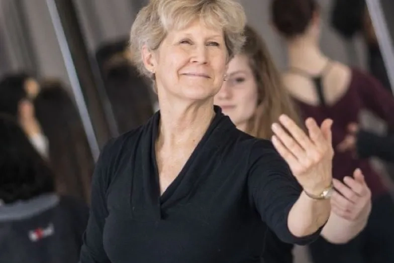 Joan Walton headshot