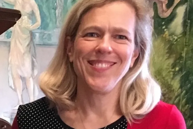 Lauren Cony headshot