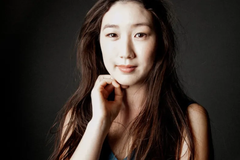 Samantha Cho headshot