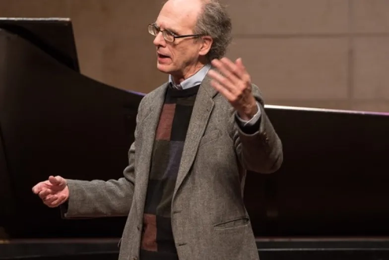 Timothy Bach headshot