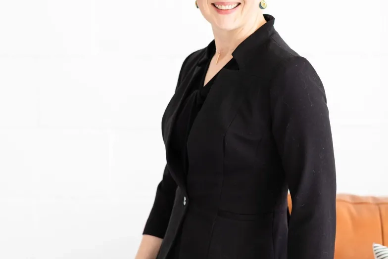 Lynn Hileman headshot