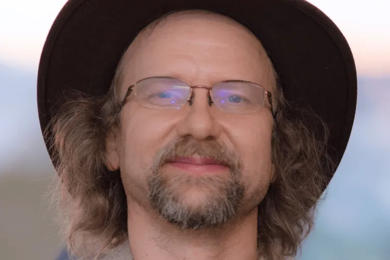 Scott Looney headshot