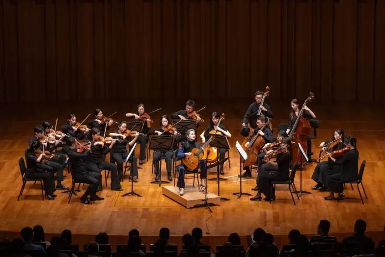 Meng Su performs in China.
