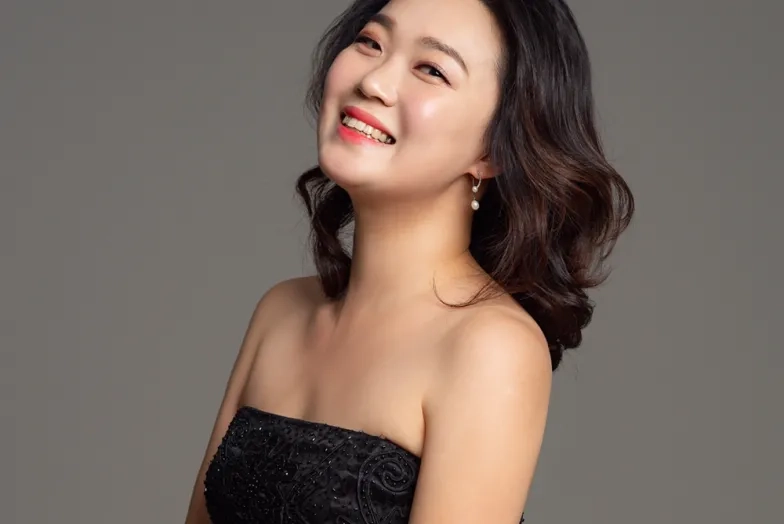 Soojin Kim headshot