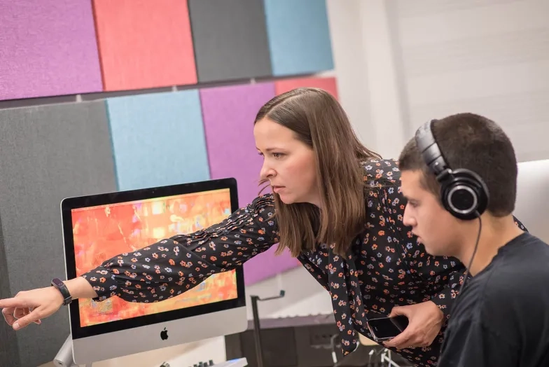A photo of faculty member Daria Novo