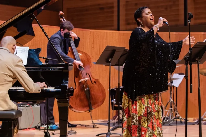 Carmen Bradford sings with RJAM Students