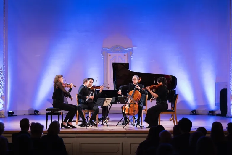 Daniel Dastroor, Mykola Trio