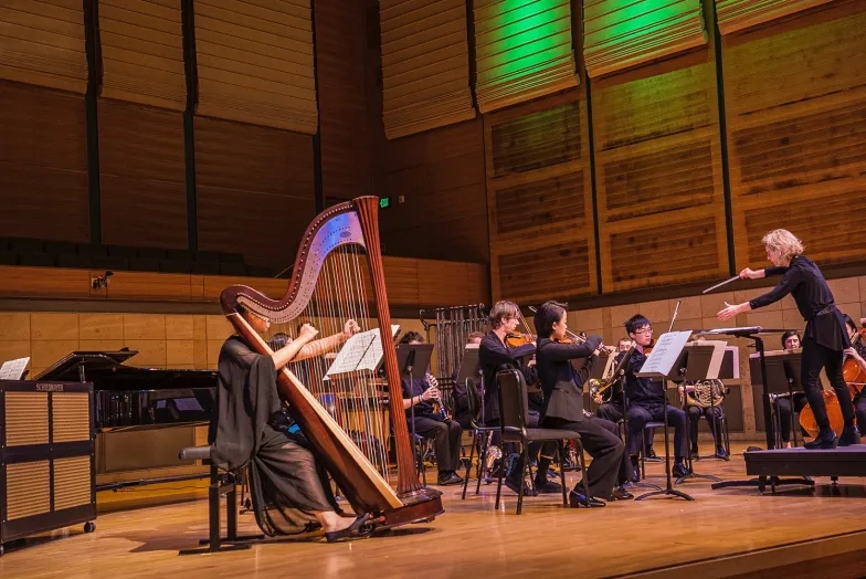 Nicole Paiement conducting the New Music Ensembleduring Kick-off Weekend