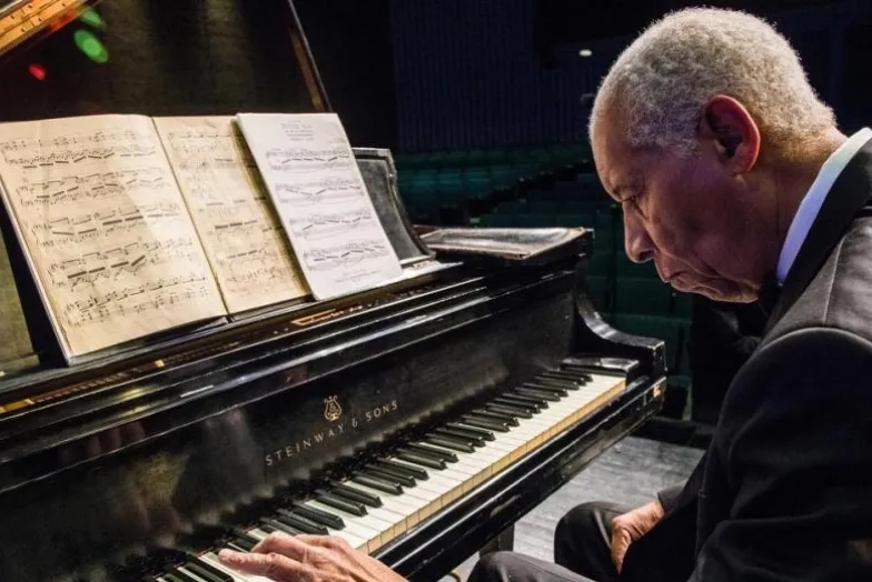 Norman Malone in 'For the Left Hand.'