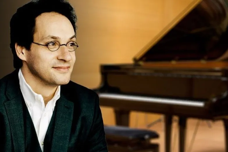 Opus 3 Artist and piano player Shai Wosner. Opus 3 artist Shai Wosner.