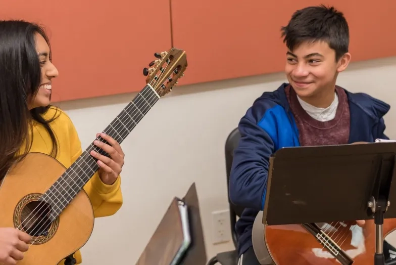 Pre-college guitarists at SFCM