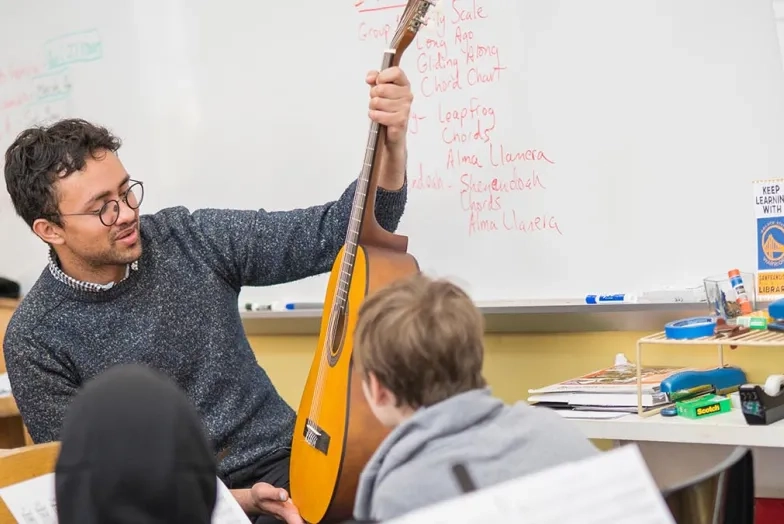A SFCM student teaching young children