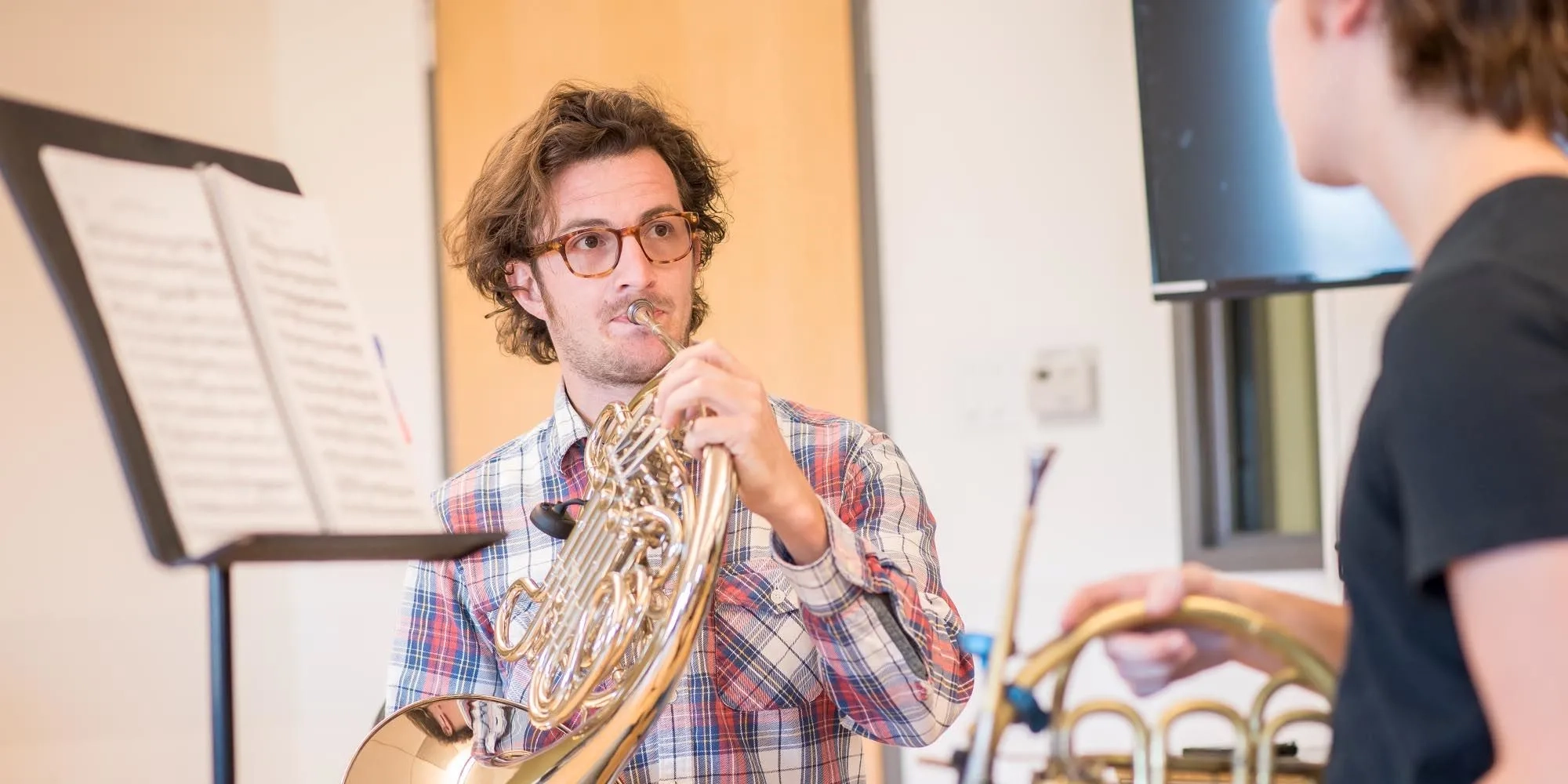 Kevin Rivard Teaches a lesson on horn 